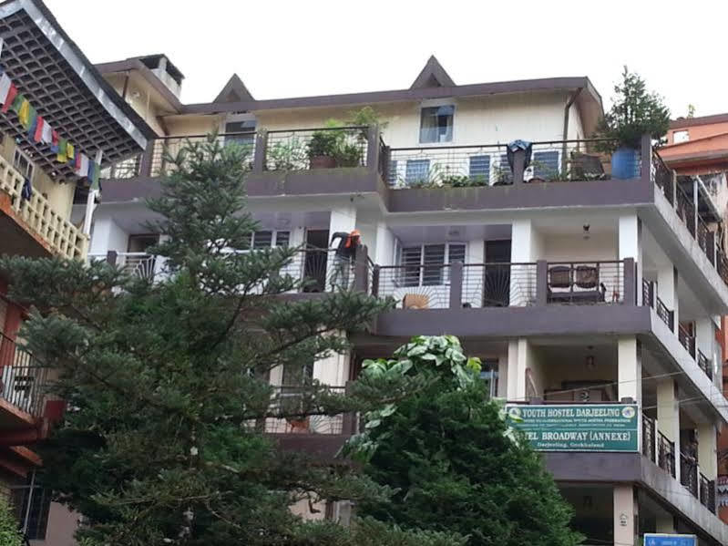 Hotel Broadway Darjeeling  Exterior photo
